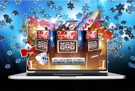 u35com မိုဘိုင်း APP ဖြင့် ဂိမ်းလော်ဘီ ဝင်ရောက်ကစားနေသောမြင်ကွင်း